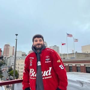 Meet your Posher, Fevzi